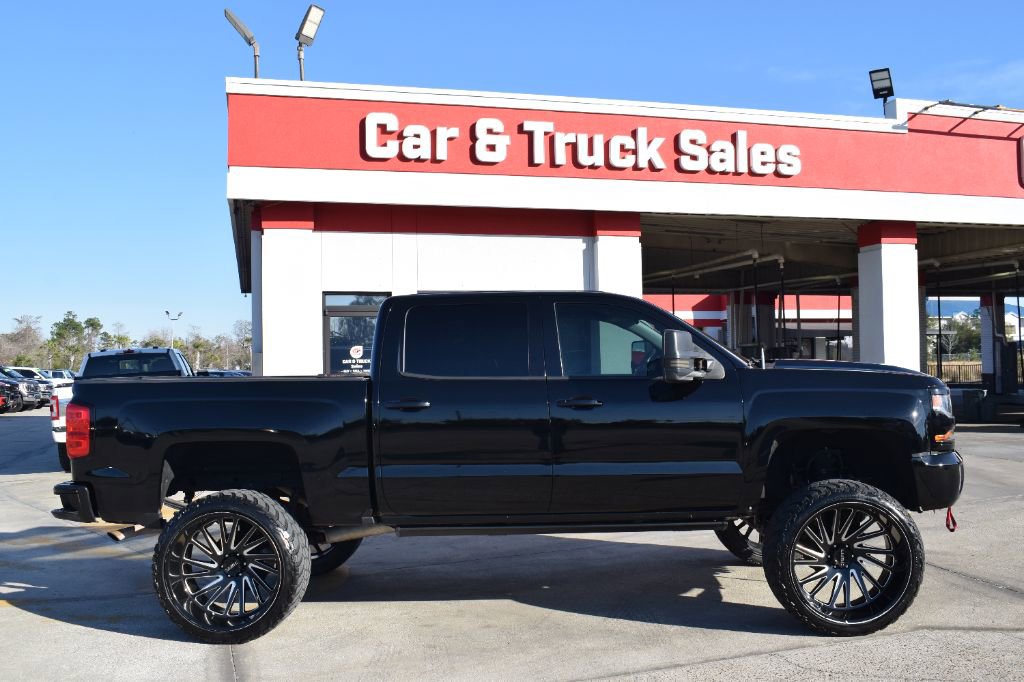 Used 2018 Chevrolet Silverado 1500 LT w/ All Star Edition image 5
