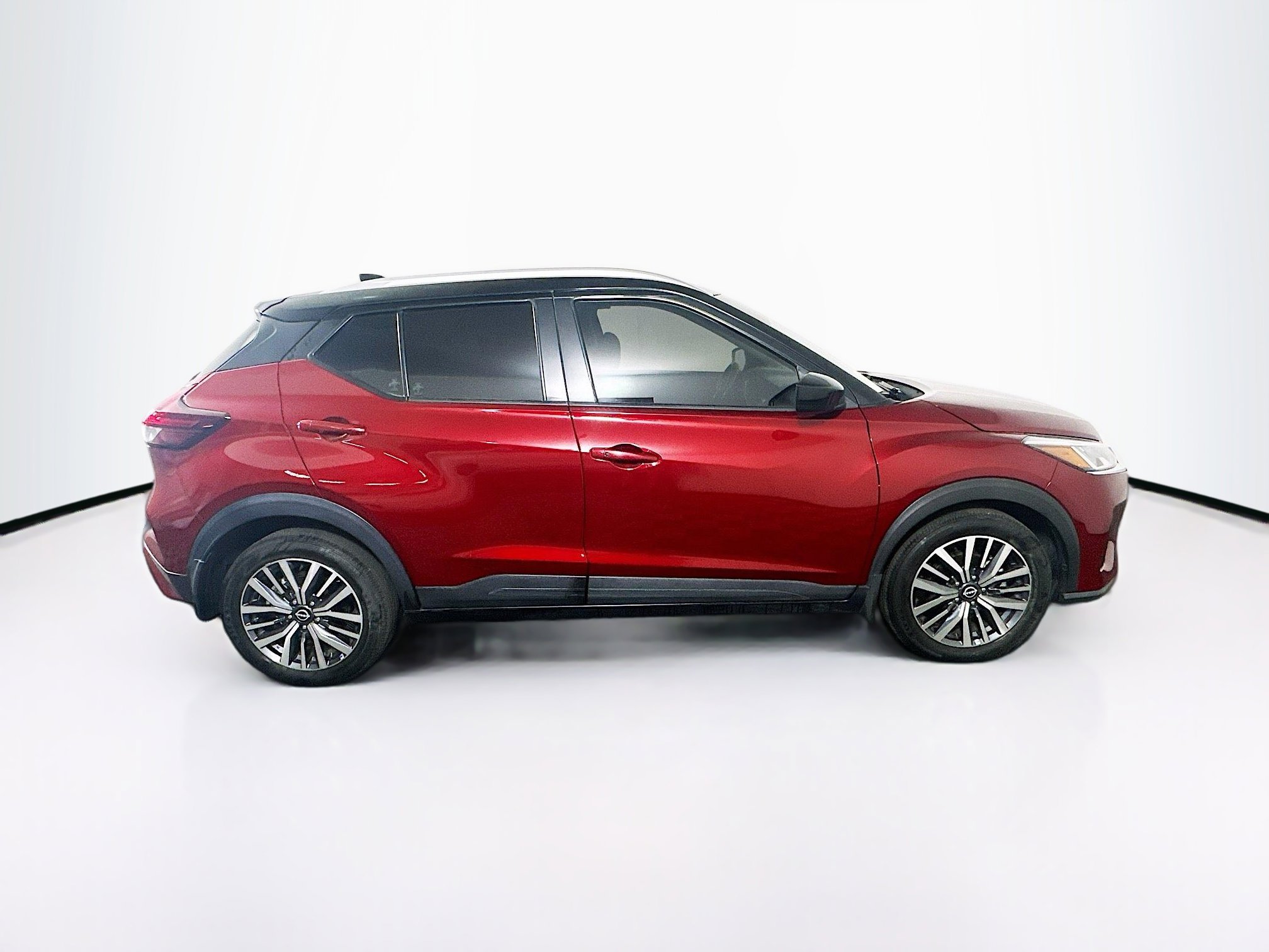 Used 2024 Nissan Kicks SV FWD image 10