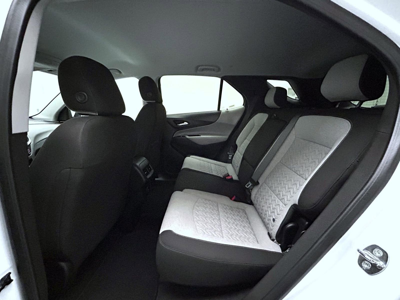 Used 2023 Chevrolet Equinox LT image 19