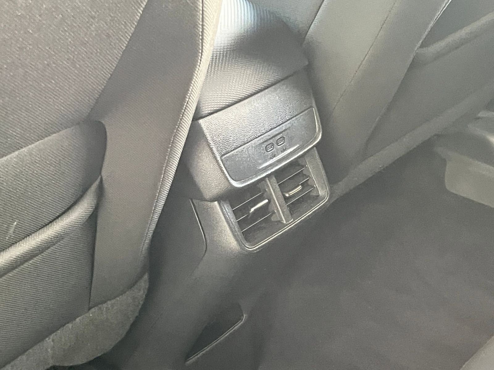 Used 2025 Chevrolet Equinox LT image 23