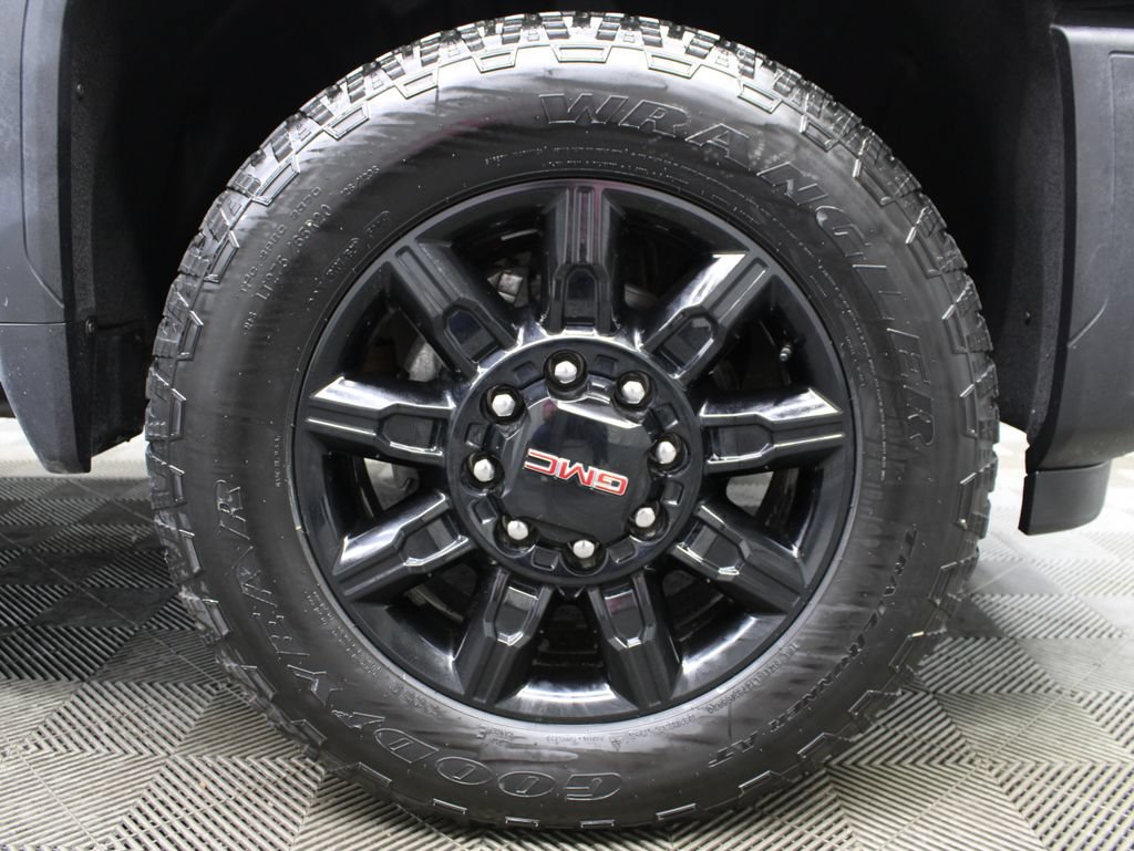 Used 2026 GMC Sierra 2500 AT4 w/ Technology Package AWD/4WD image 13