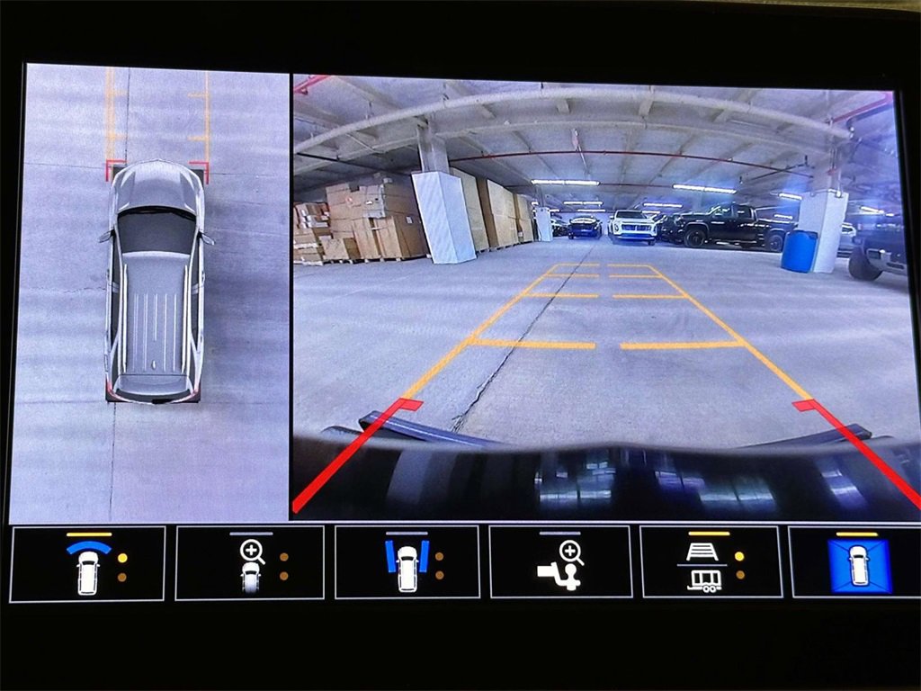 Used 2023 Chevrolet Equinox RS w/ RS Leather Package image 29