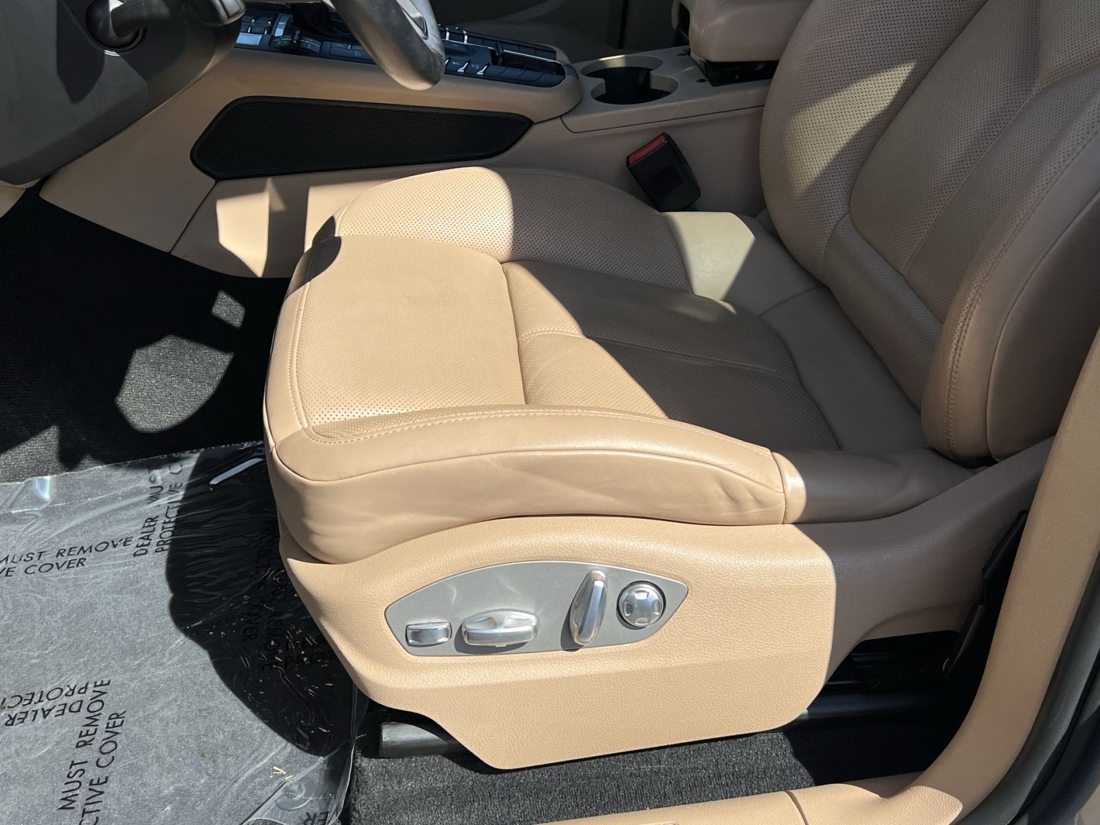 Used 2021 Porsche Macan S AWD/4WD image 11