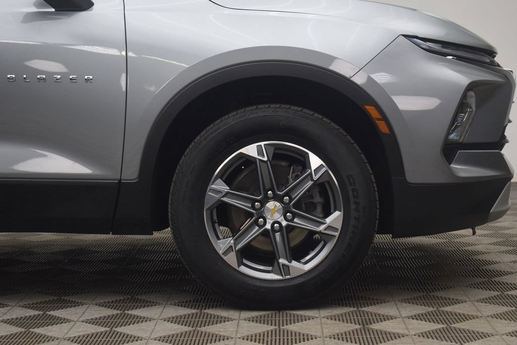 Used 2024 Chevrolet Blazer LT w/ Driver Confidence Package FWD image 31