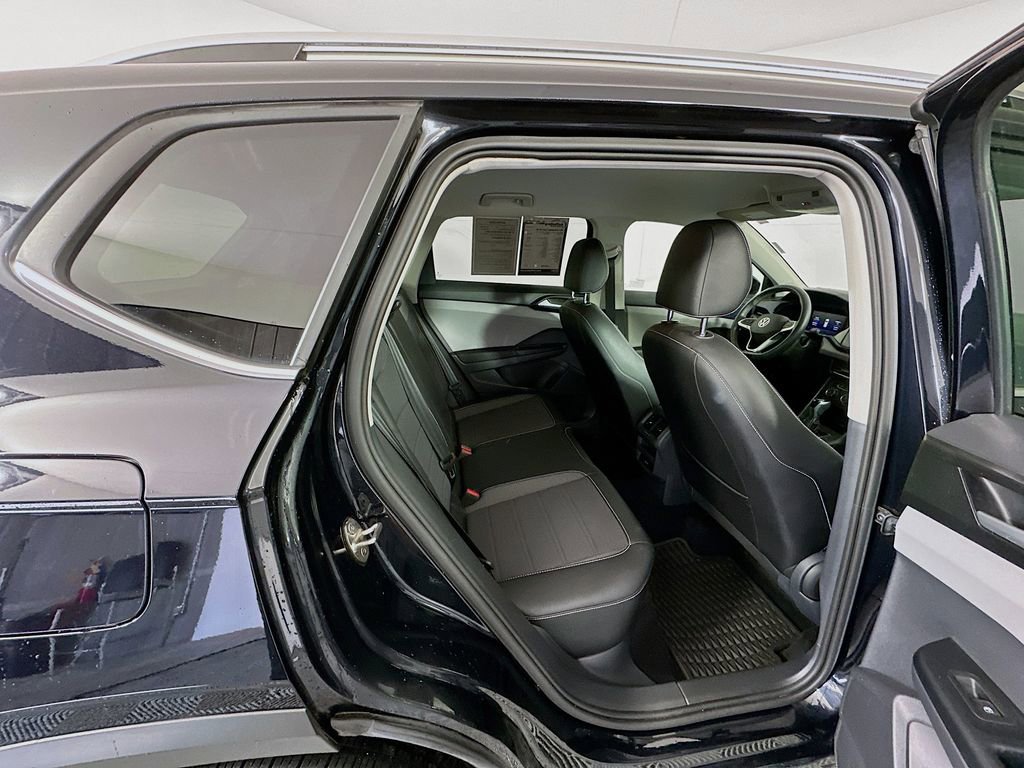 Used 2022 Volkswagen Taos SE image 25