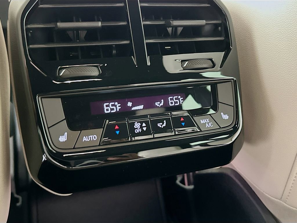 New 2026 BMW iX xDrive45 image 32