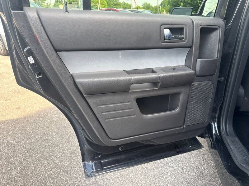 Used 2014 Ford Flex Limited w/ Equipment Group 303A AWD/4WD image 14