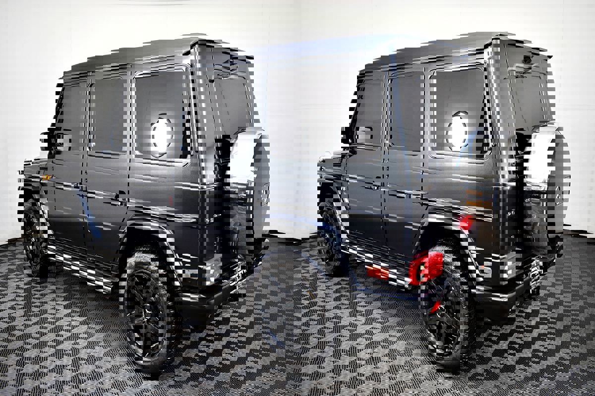 Used 2012 Mercedes-Benz G 550 SUV image 11