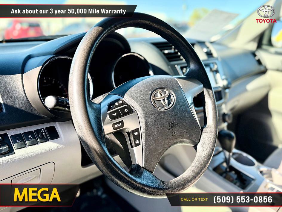 Used 2013 Toyota Highlander 4WD w/ Cold Weather Pkg image 26