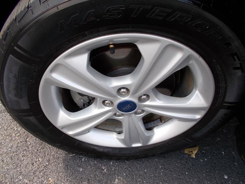 Used 2015 Ford Escape SE FWD image 17