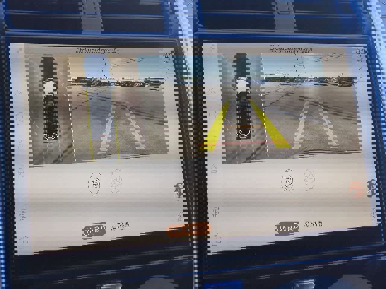 Used 2023 Land Rover Discovery S R-Dynamic image 30