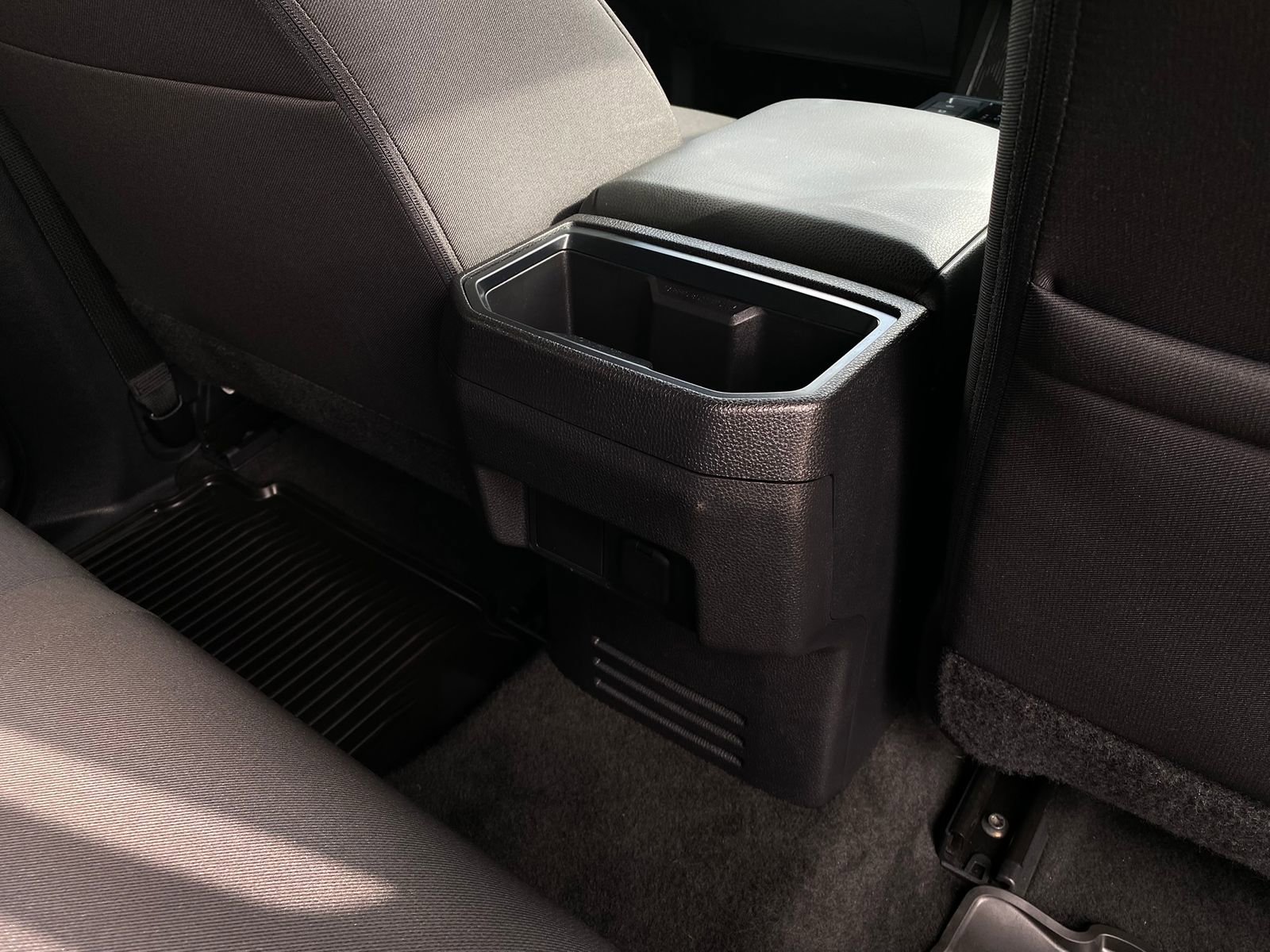 Used 2025 Toyota Tacoma SR5 image 28