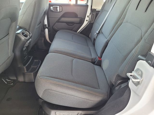 Certified 2025 Jeep Wrangler Unlimited Sahara w/ Safety Group image 18