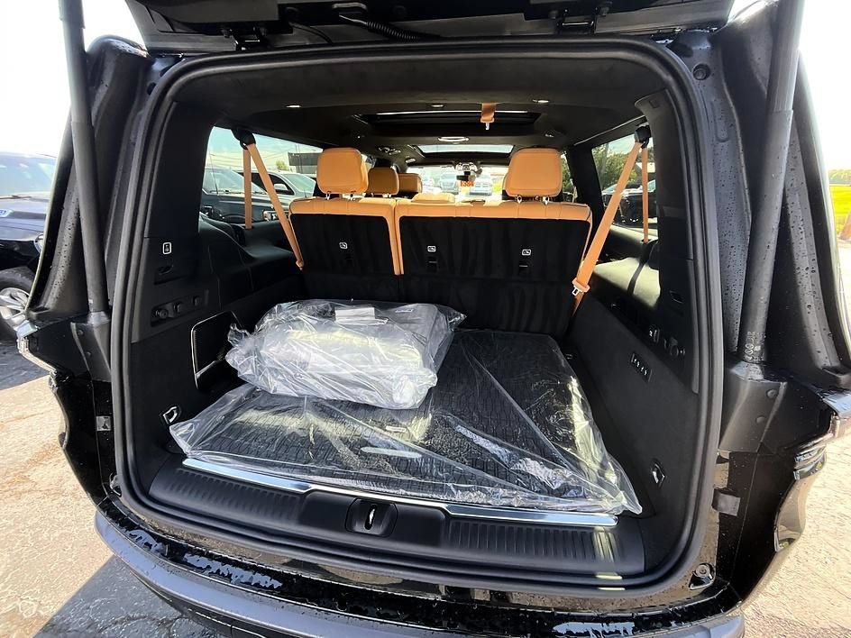 New 2026 Jeep Grand Wagoneer L Summit AWD/4WD image 8