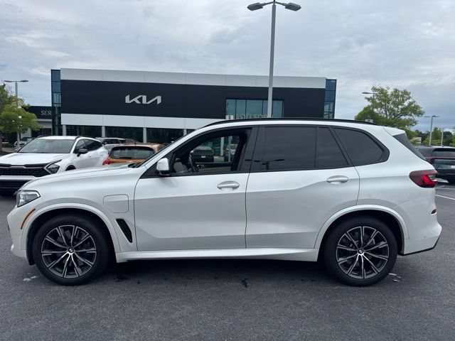 Used 2021 BMW X5 xDrive45e w/ M Sport Package AWD/4WD image 2