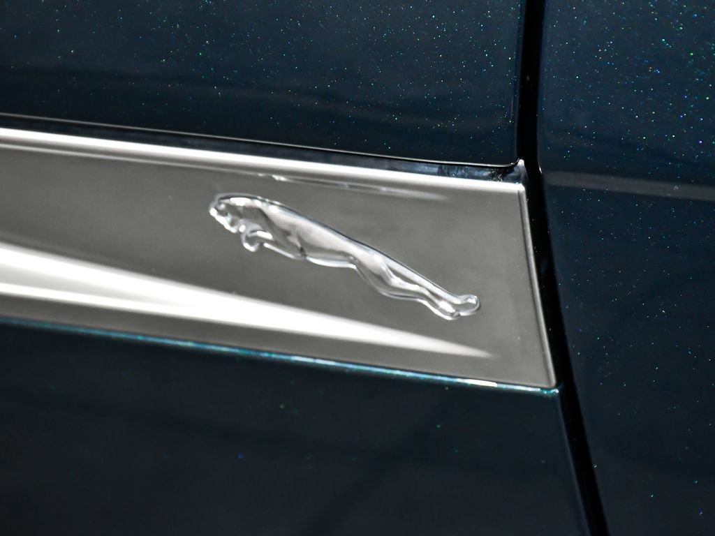 Used 2021 Jaguar F-TYPE R-Dynamic AWD/4WD image 73
