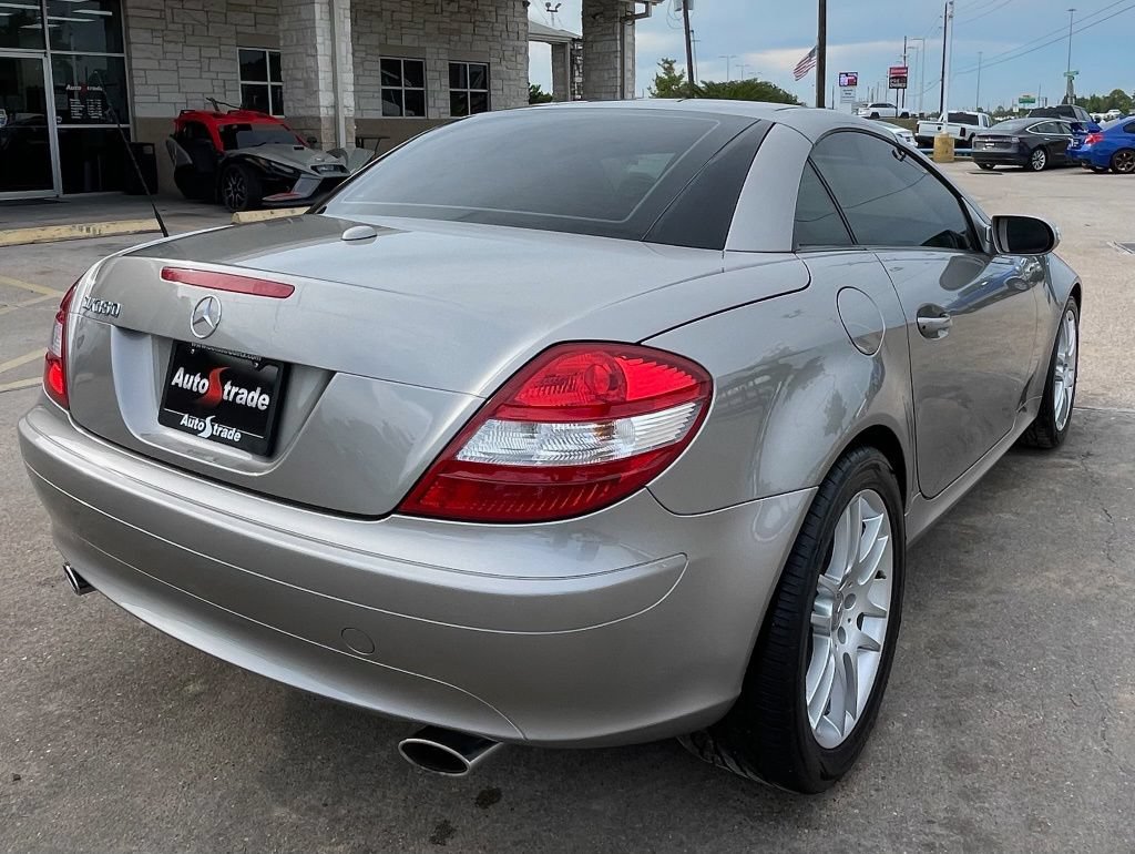 Used 2007 Mercedes-Benz SLK 280 w/ Premium Pkg I image 4