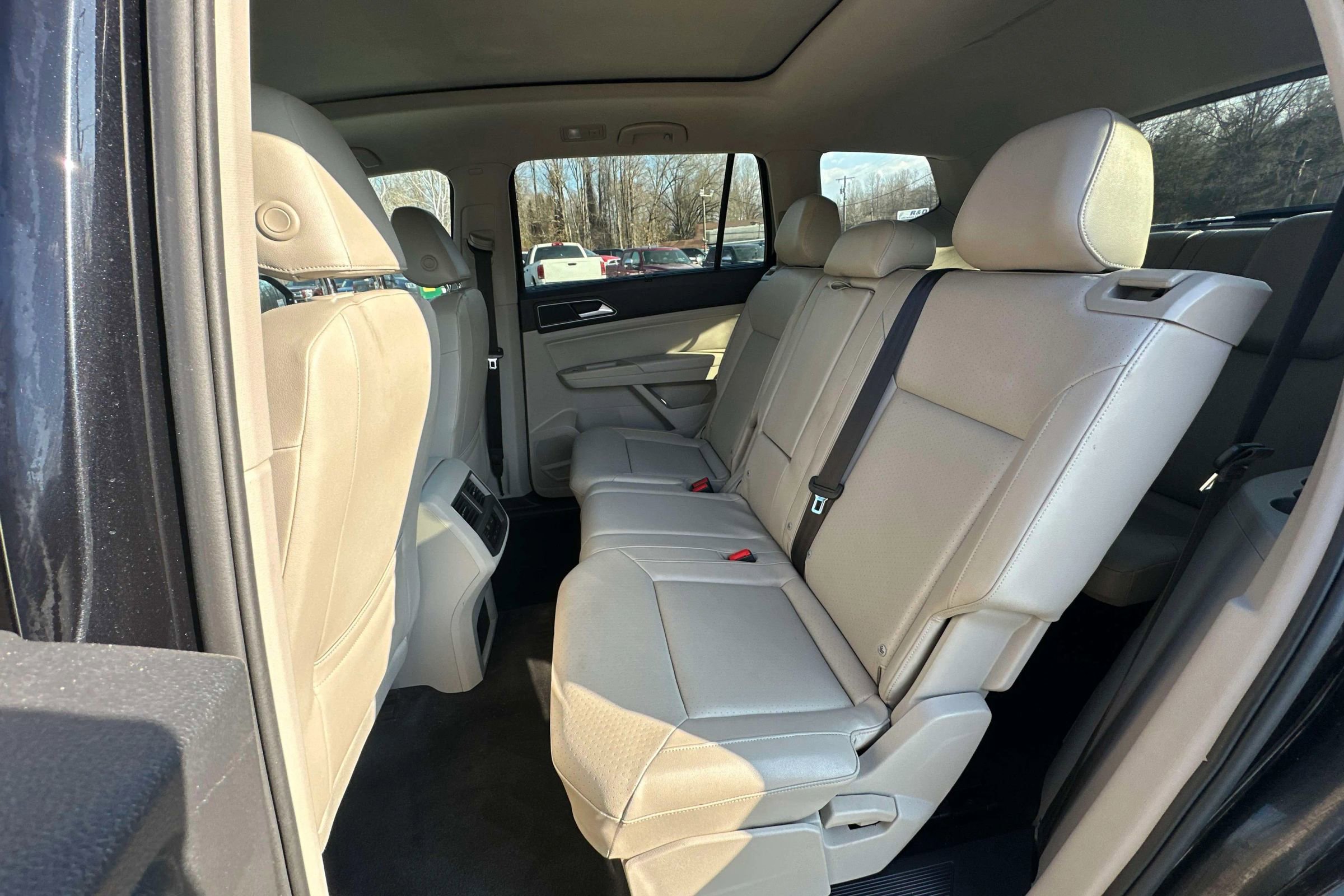 Used 2018 Volkswagen Atlas SEL image 19