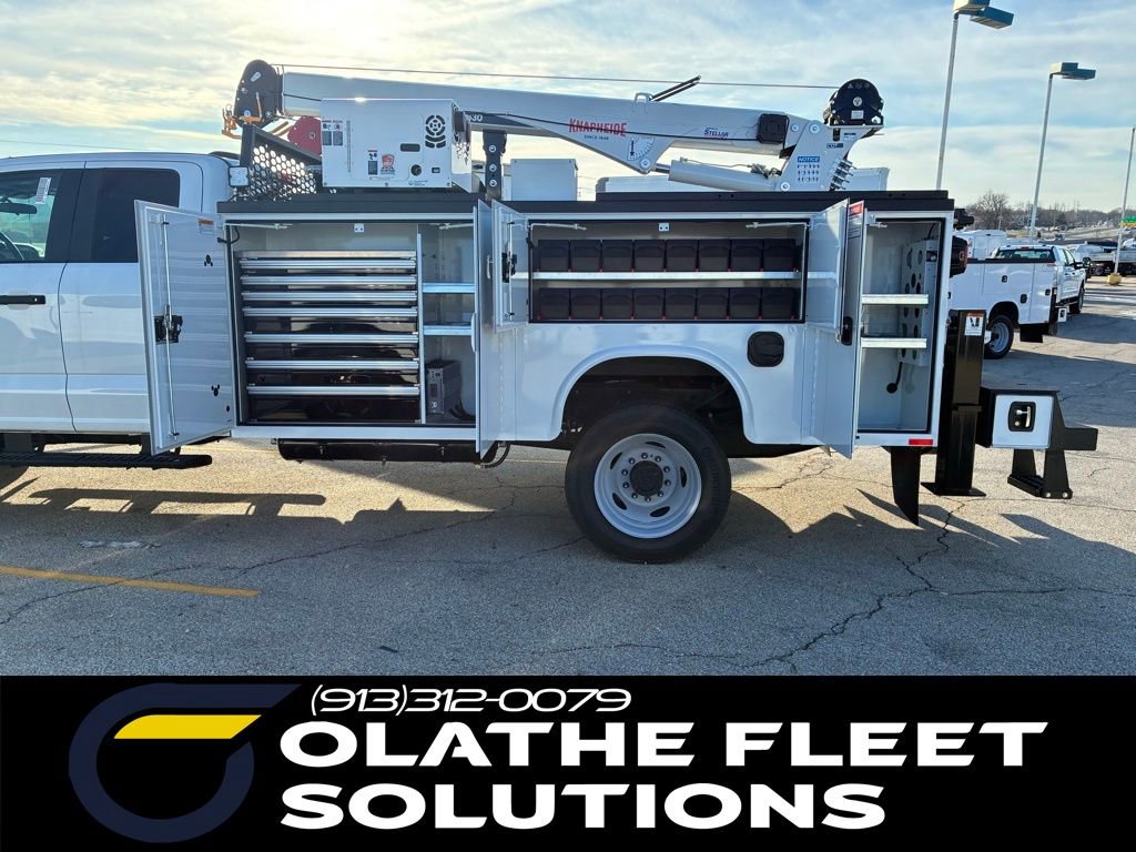 New 2026 Ford F550 4x4 Supercab Super Duty image 13