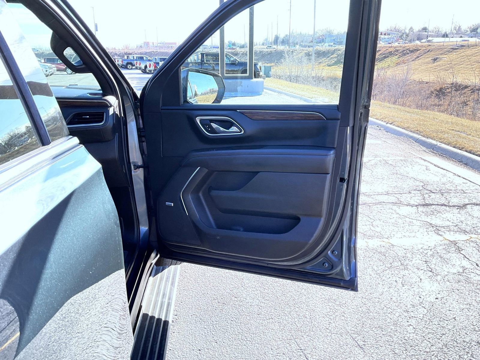 Used 2021 Chevrolet Suburban High Country image 16