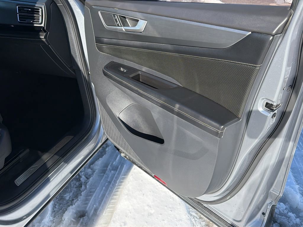 Used 2024 Volkswagen Atlas Cross Sport SE image 10