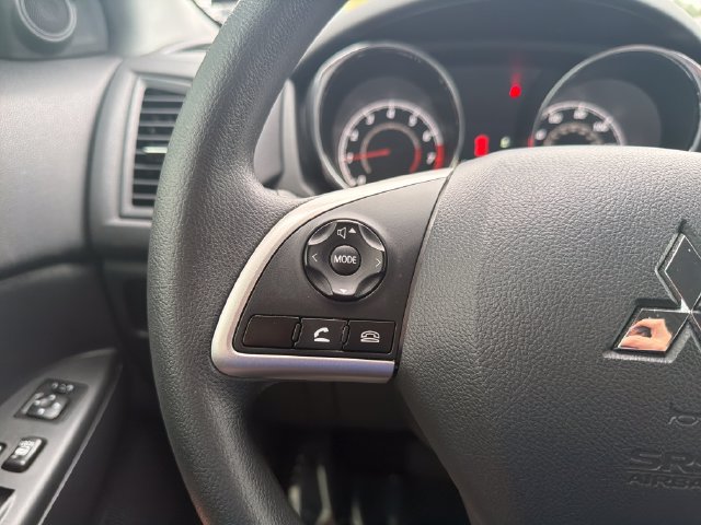Used 2025 Mitsubishi Outlander Sport AWD image 14