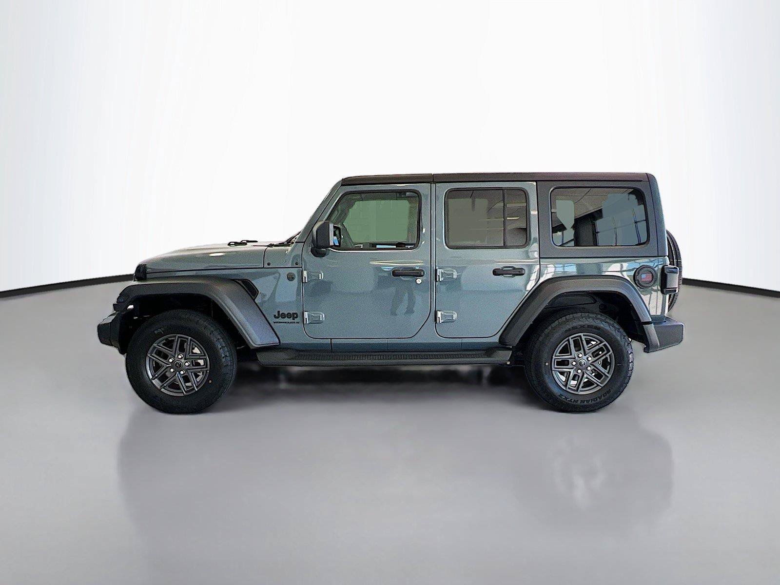 Used 2024 Jeep Wrangler Unlimited Sport AWD/4WD image 8
