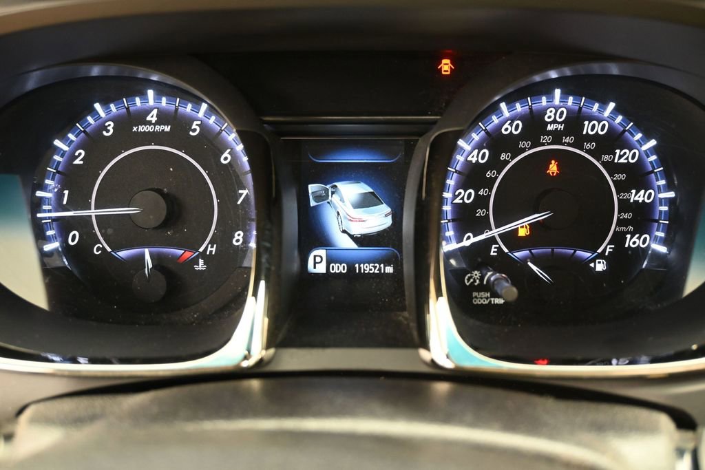 Used 2014 Toyota Avalon Limited image 18