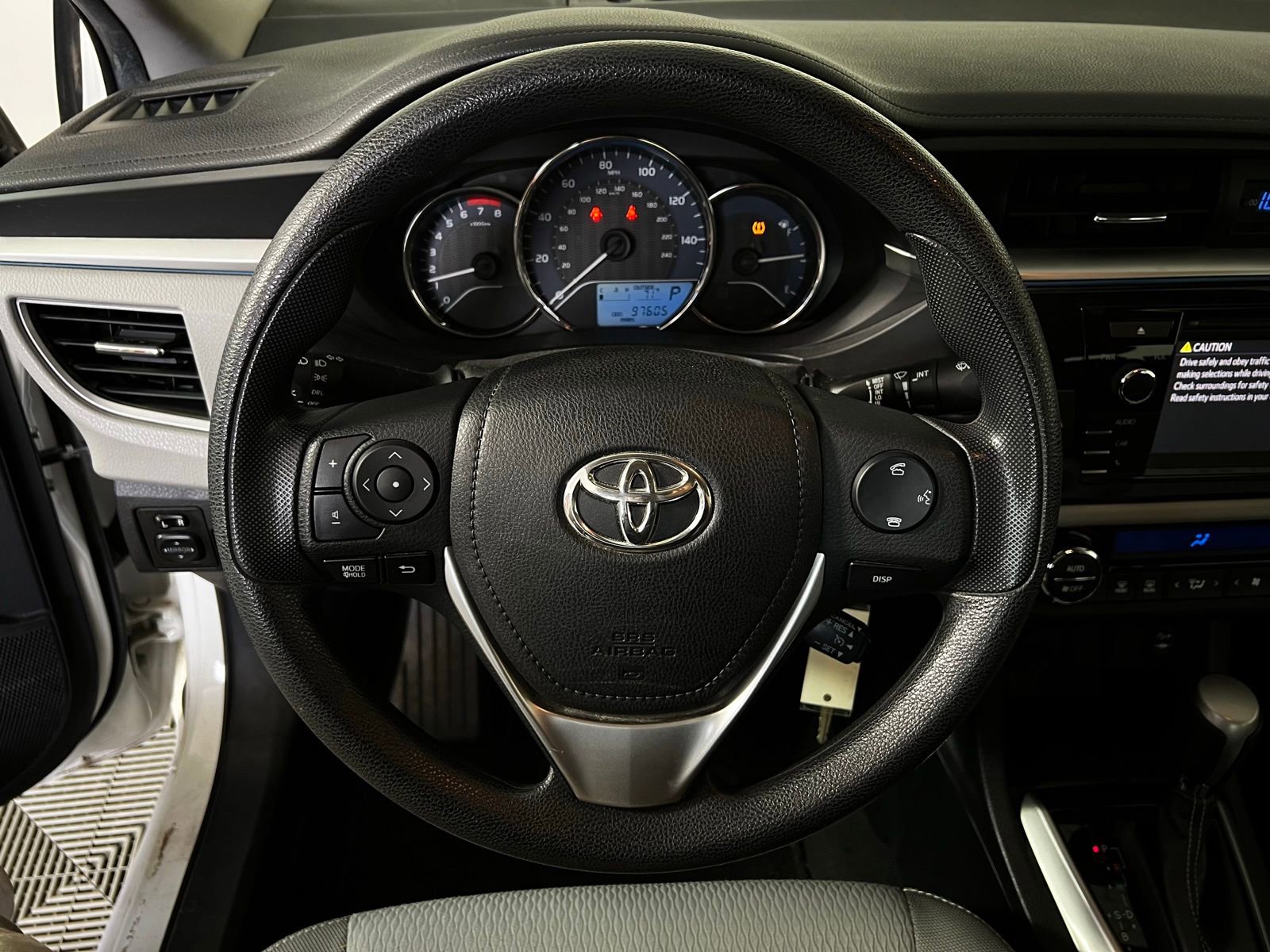 Used 2016 Toyota Corolla LE image 9