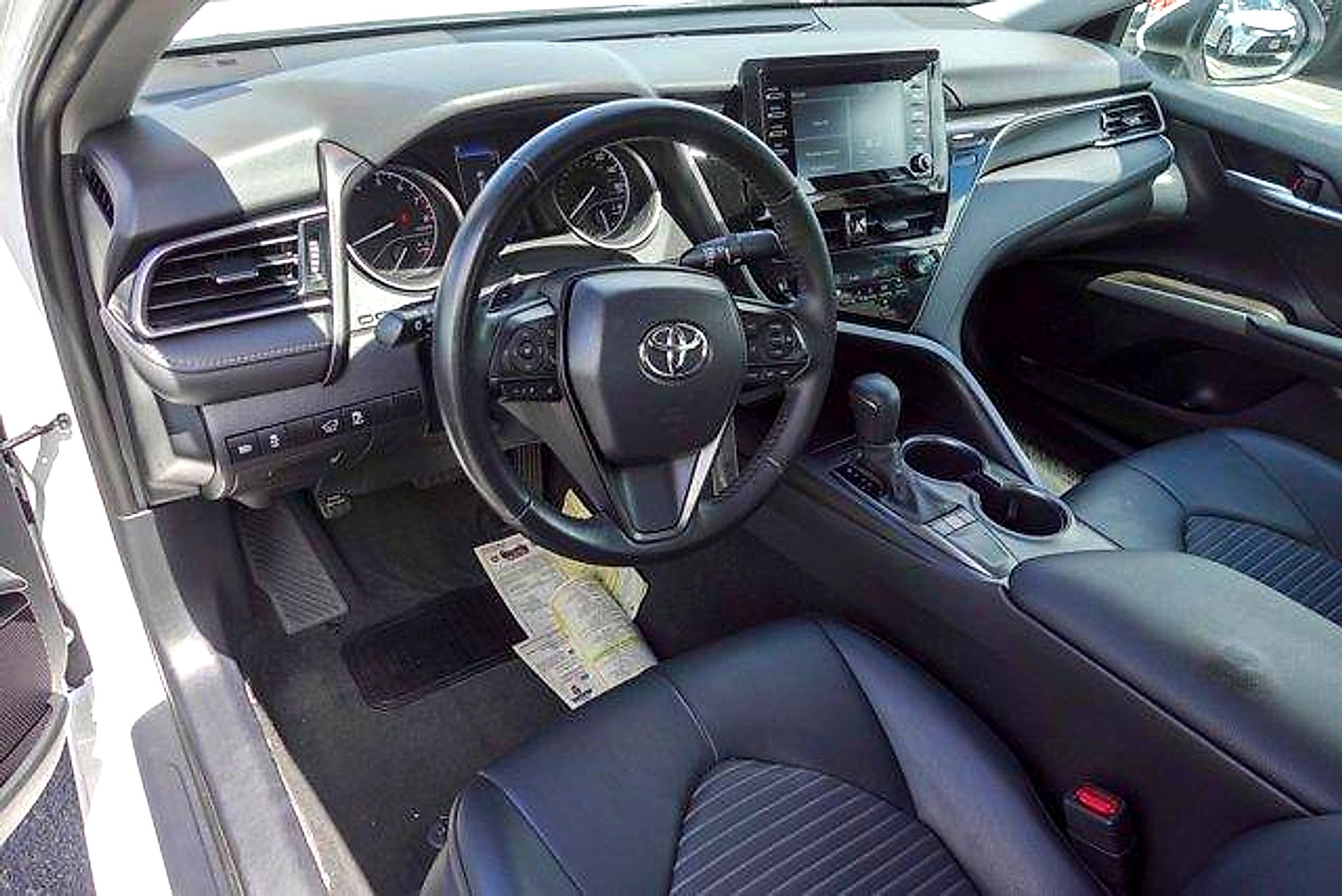 Certified 2023 Toyota Camry SE FWD image 9