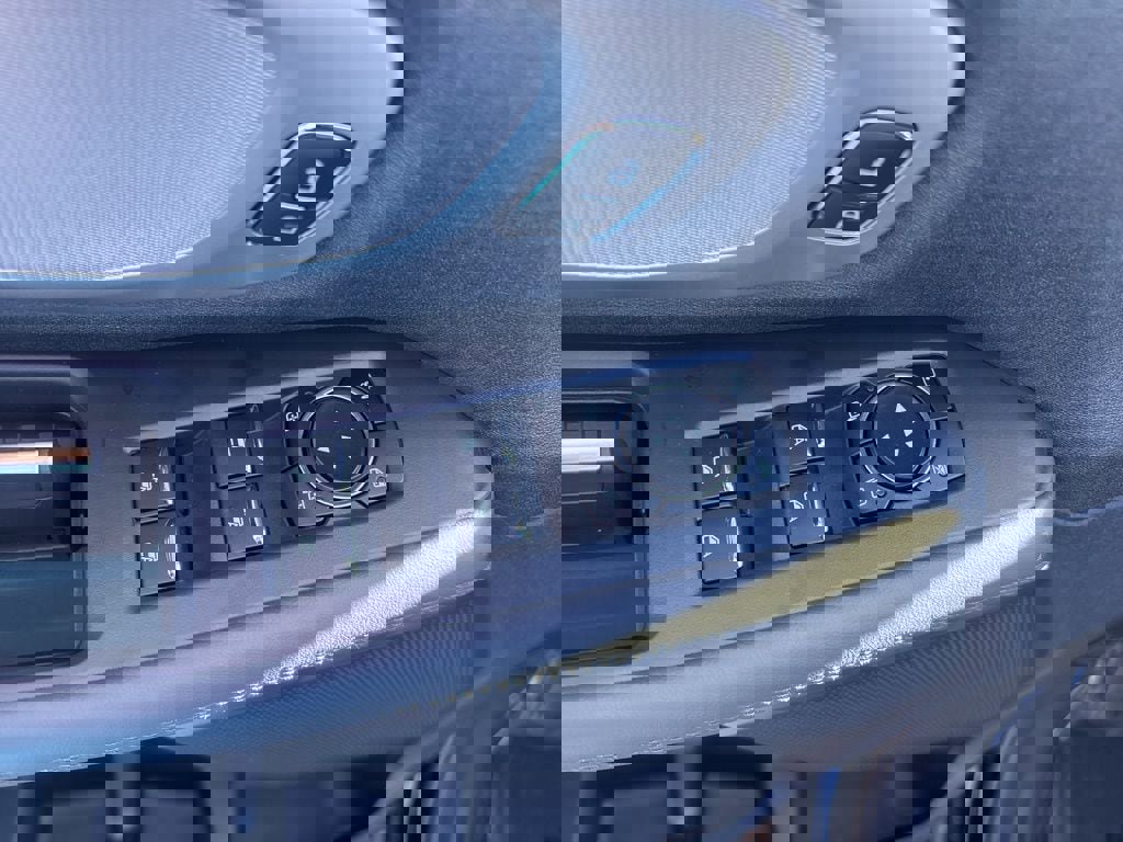 New 2026 Ford Expedition Active image 21