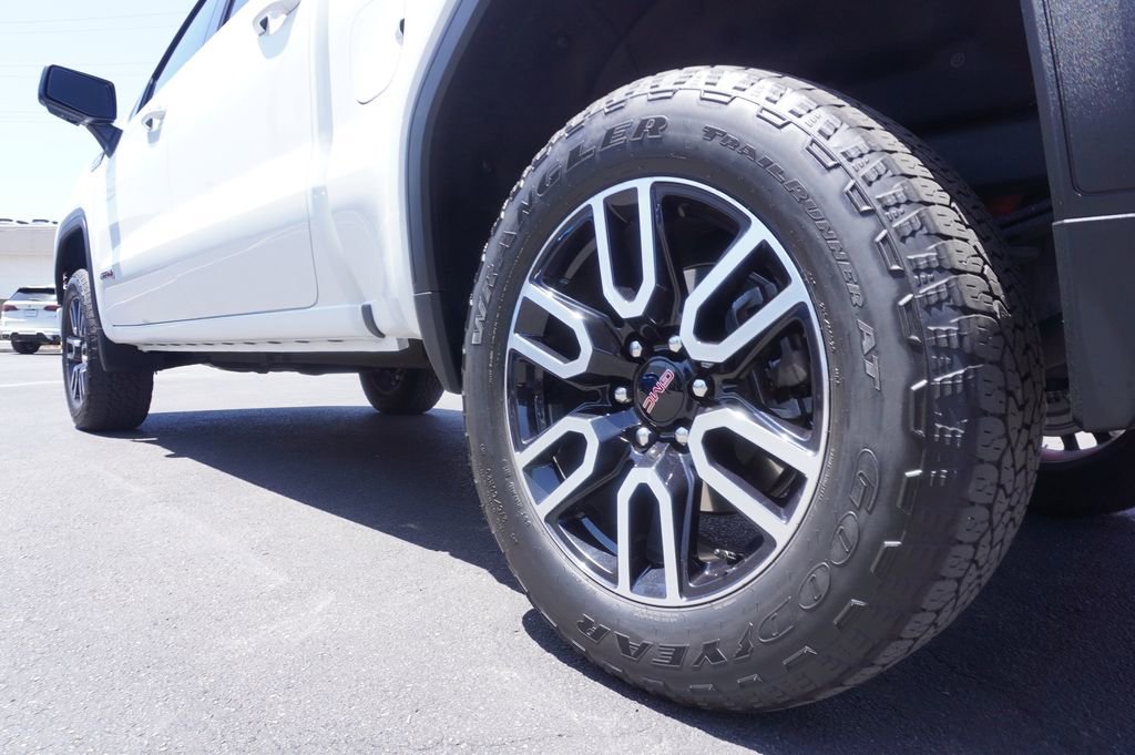 Certified 2025 GMC Sierra 1500 AT4 AWD/4WD image 6