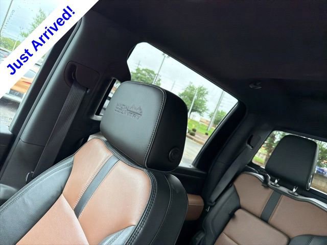 Used 2020 Chevrolet Silverado 2500 High Country w/ Safety Package II AWD/4WD image 17