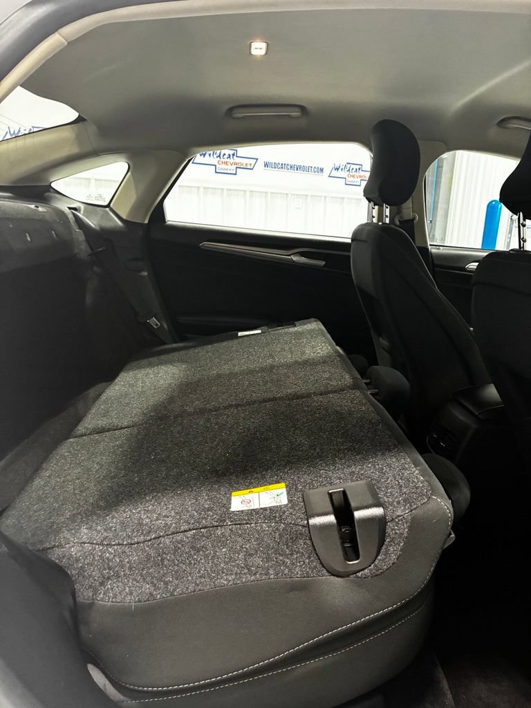 Used 2018 Ford Fusion SE w/ Fusion SE Technology Package FWD image 39
