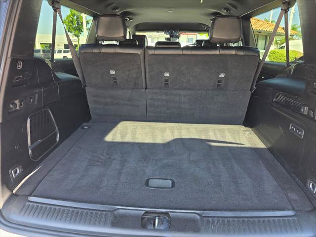 Certified 2024 Jeep Wagoneer L Series II RWD image 20