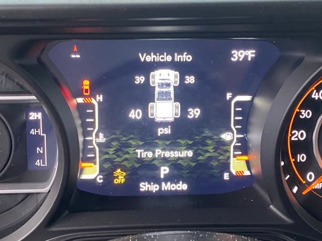 New 2026 Jeep Gladiator Mojave w/ Safety Group AWD/4WD image 3
