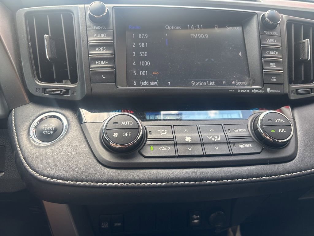 Used 2017 Toyota RAV4 XLE FWD image 13