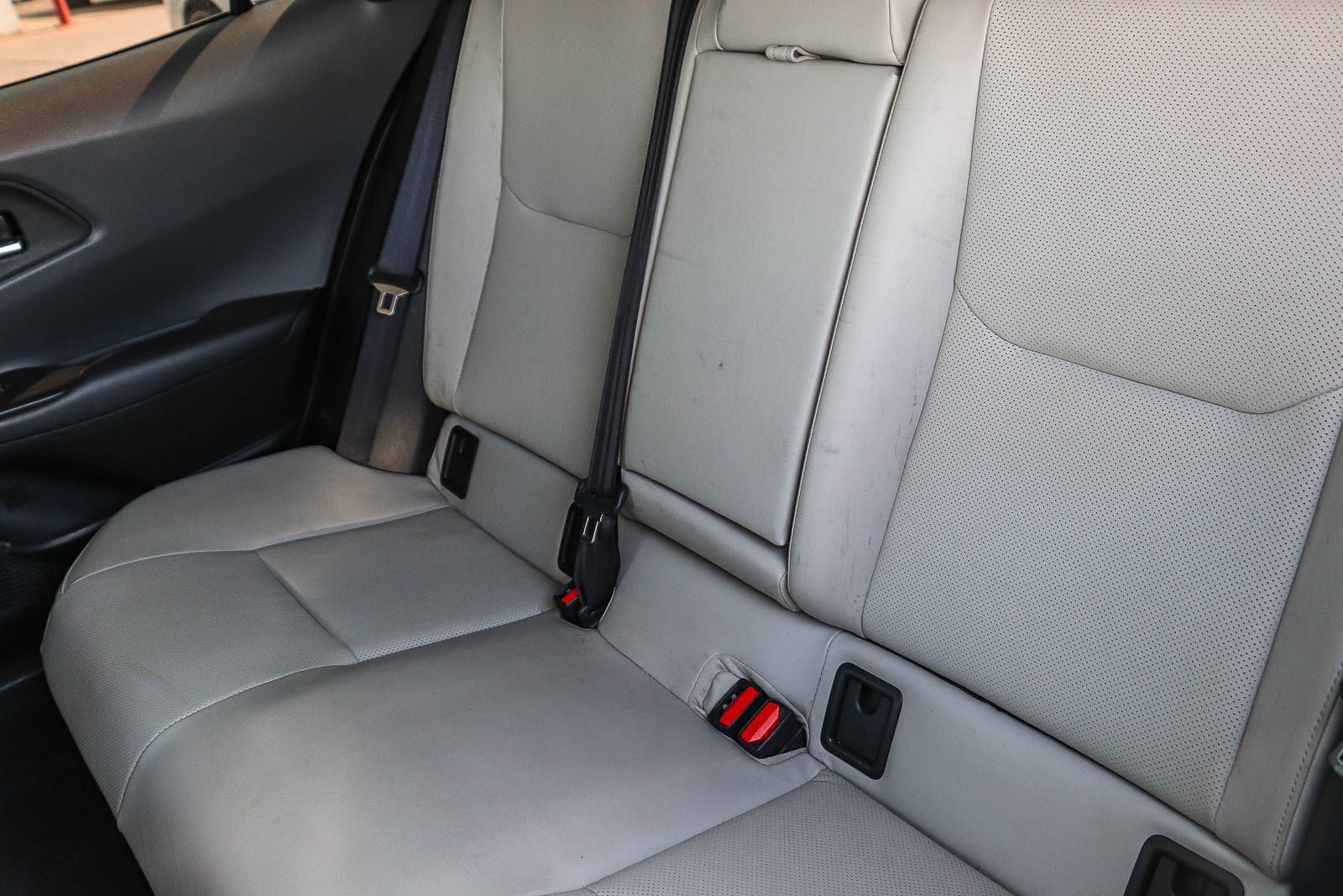 Certified 2024 Toyota Prius XLE FWD image 18