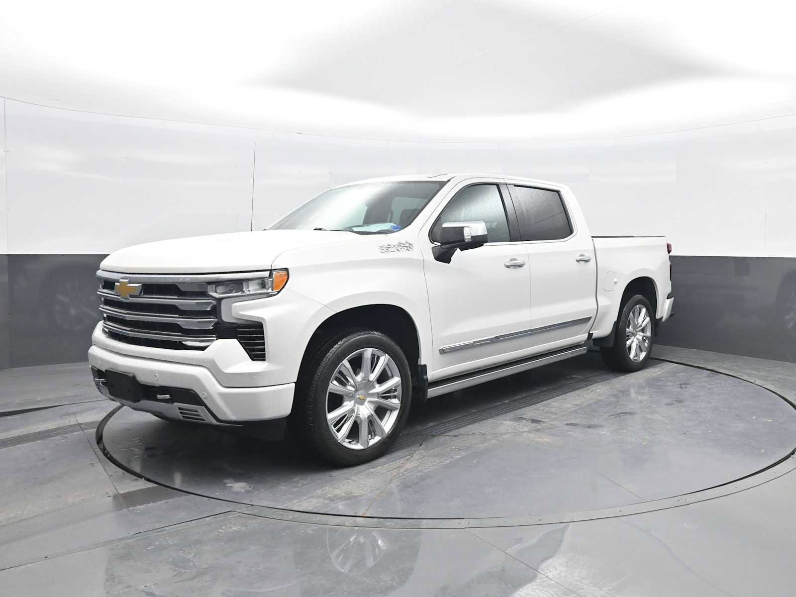 Used 2024 Chevrolet Silverado 1500 High Country image 4