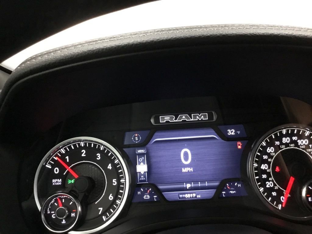 Used 2025 RAM 1500 Laramie AWD/4WD image 38