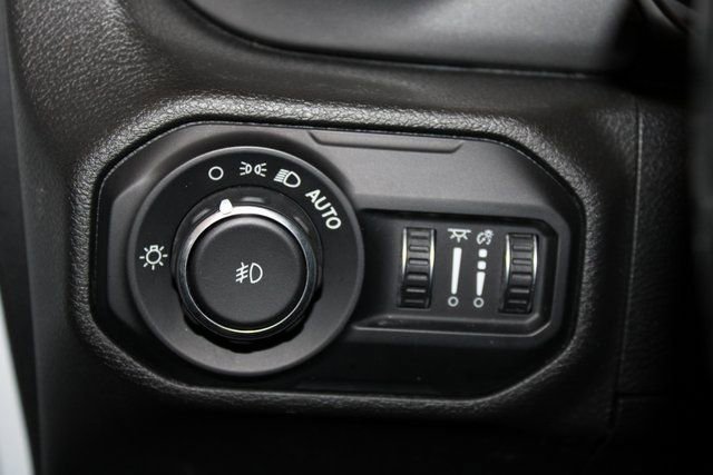 Used 2021 Jeep Wrangler Sport image 35