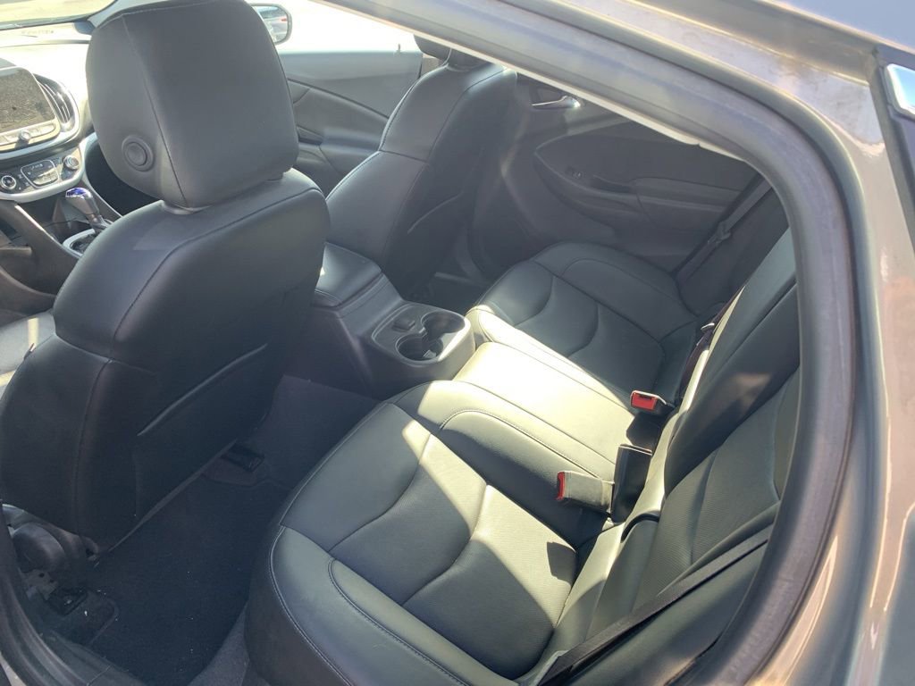 Used 2017 Chevrolet Volt LT w/ Comfort Package FWD image 21