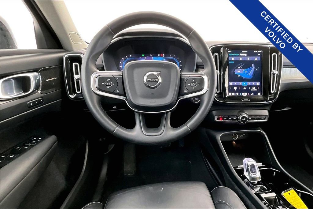 Certified 2023 Volvo XC40 B5 Ultimate w/ Protection Package Premier image 8