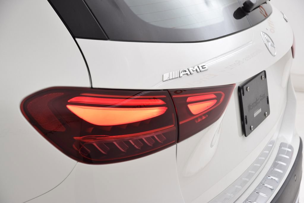 New 2026 Mercedes-Benz GLA 35 AMG 4MATIC image 13