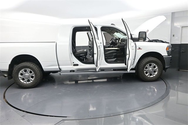 Used 2024 RAM 2500 Laramie image 32