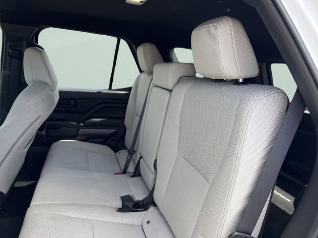 Used 2025 Toyota 4Runner SR5 AWD/4WD image 29