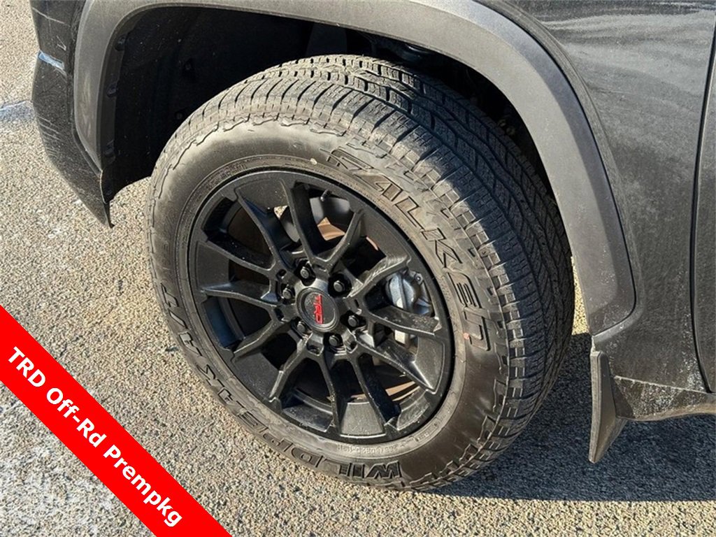 Used 2022 Toyota Tundra Limited w/ TRD Off-Road Package image 9