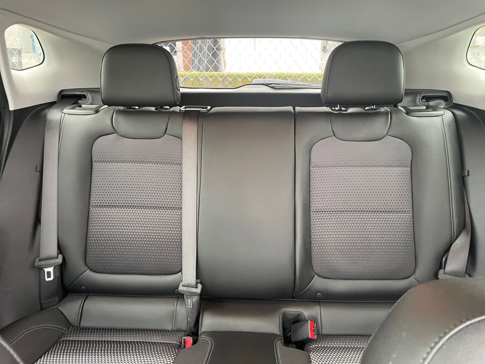 Used 2025 Chevrolet Trax LT image 38