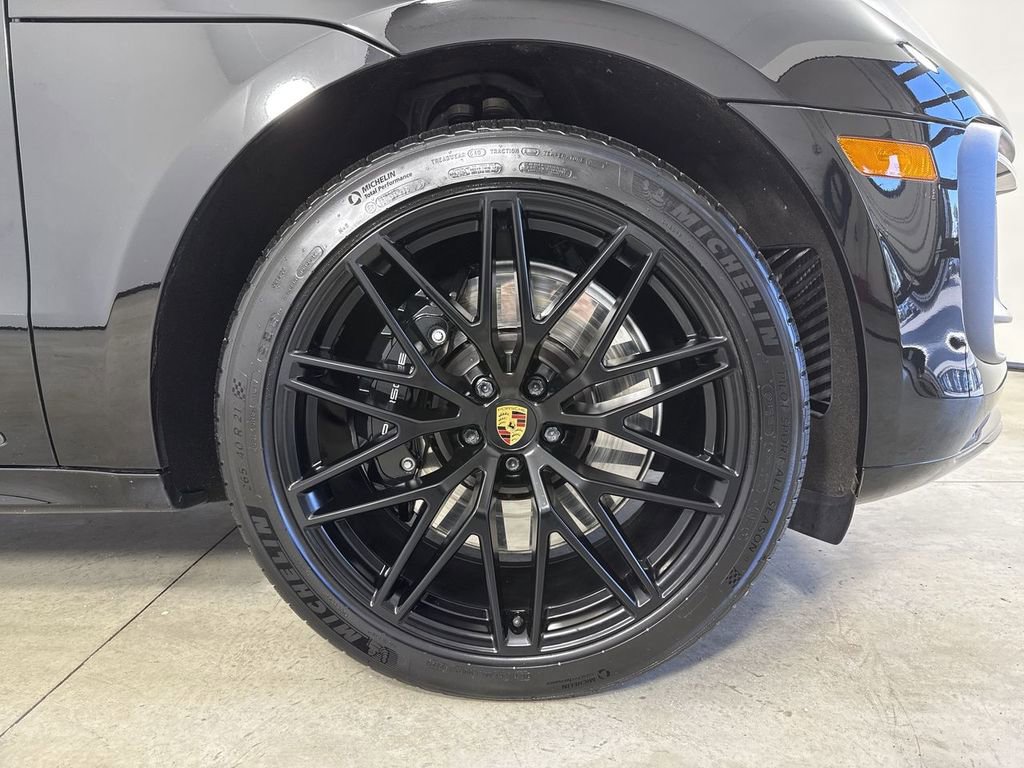 Certified 2022 Porsche Macan GTS AWD/4WD image 15