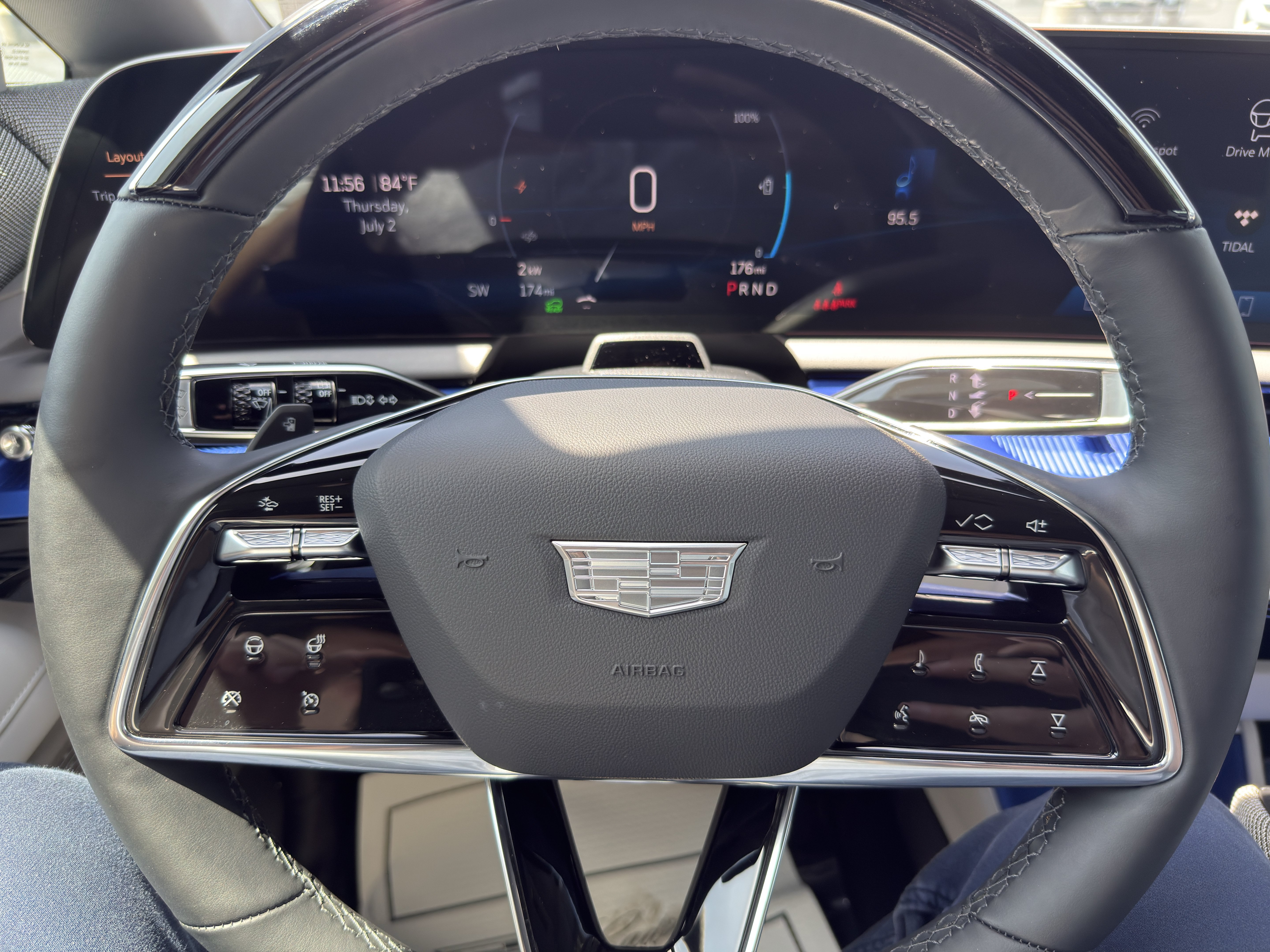 Used 2025 Cadillac Optiq Luxury 1 AWD/4WD image 9